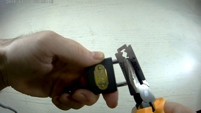 КАК ОТКРЫТЬ ЗАМОК БЕЗ КЛЮЧА!!!HOW TO OPEN A LOCK WITHOUT A KEY!!!