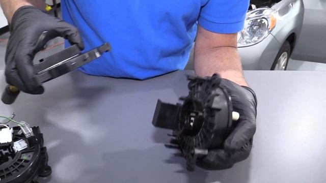 How to Remove Clock Spring 12-14 Nissan Versa смотреть онлайн