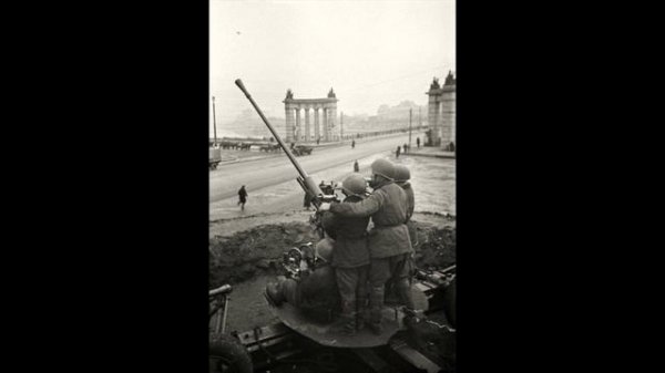 Город-герой Москва в фотографиях / Hero city Moscow in photographs -  1941-1942