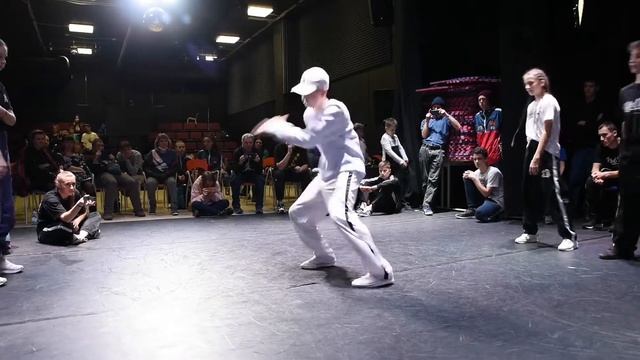 Командный баттл для юниоров на соревнованиях по брейкдансу Top Jam, 29-11-2020, Санкт-Петербург. смотреть онлайн