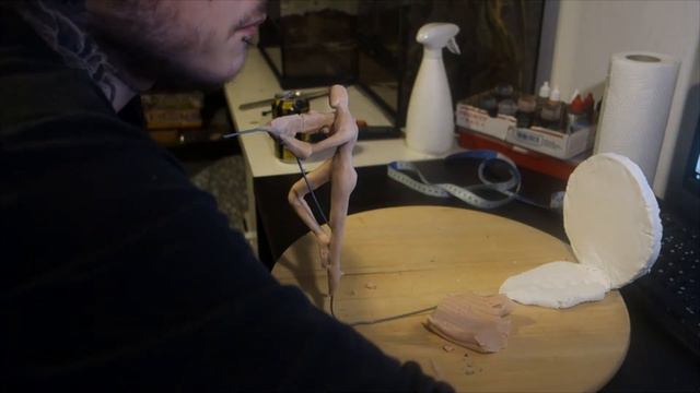 Sculpting Overwatch: Widowmaker - part 3 - Smoothing, shaping and creating weapon смотреть онлайн