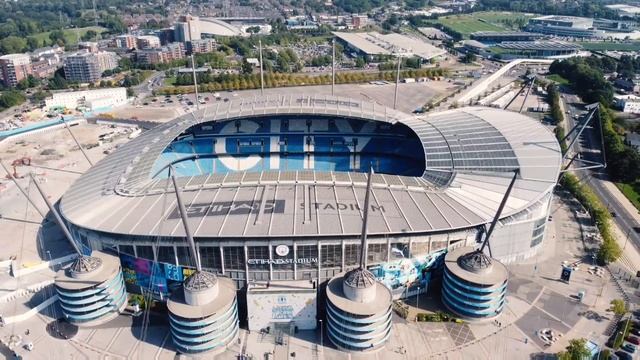 Etihad Stadium aerial view with Dji Mini 2 drone смотреть онлайн