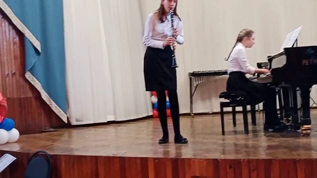 Даная Максимова, Кристина Макотрина, Ю.Савалов "Старая сказка" для фортепиано и кларнета смотреть онлайн