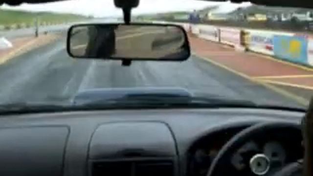 Subaru Impreza vs Escort Cosworth - In car 1/4mile смотреть онлайн