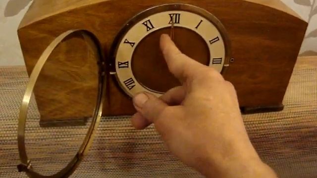 Часы настольные с боем Весна смотреть онлайн