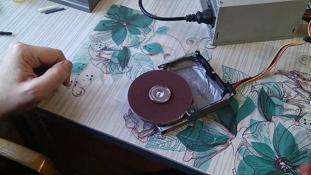 Шлифовальный точильный станок из HDD смотреть онлайн