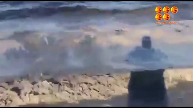 Подозрительную белесую грязь, похожую на цемент, в воде водохранилища обнаружил темиратуский общест смотреть онлайн