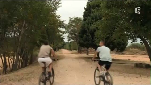 France 5 - Des maisons et des hôtes - La Maison d'Ulysse смотреть онлайн