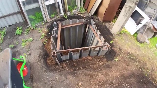 Канализация в частном доме. Сливная яма смотреть онлайн