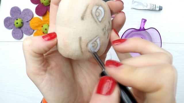 Роспись лица текстильной кукле Дарьяне. София Покровская