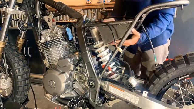 Custom Suzuki Dr650 scrambler build смотреть онлайн