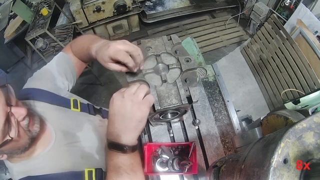 Делительная голова от 676 фрезера. Серия первая. Разборочная. смотреть онлайн