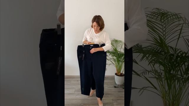 Джинсы с вышивкой из страз! Отличные размеры? смотреть онлайн