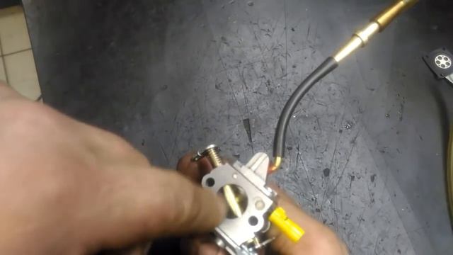 Проверка ускорителя на карбюраторе без праймера. смотреть онлайн