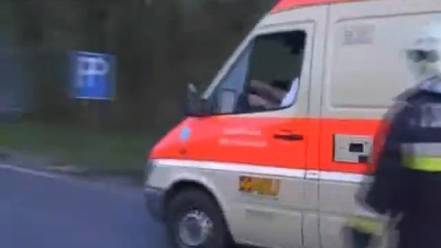 Mercedes mentőautó a 41-esen смотреть онлайн