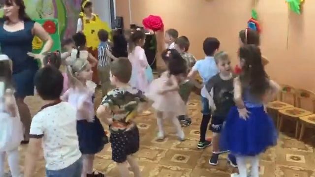 Танец " Весёлый каблучок" смотреть онлайн