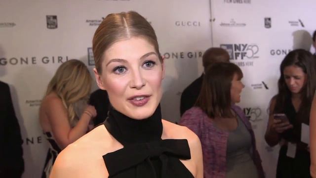Rosamund Pike Husband, Kids, Siblings, Parents (Family Members) смотреть онлайн
