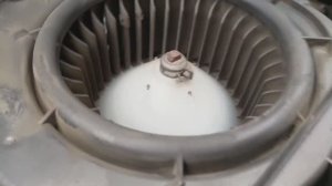 Снятие и очистка вентилятора печки Audi A6 C6