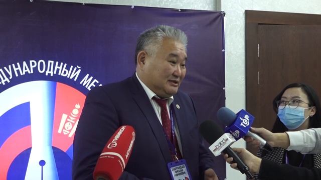 На минувшей неделе в Улан-Баторе встречали русских журналистов. смотреть онлайн