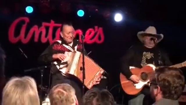 Flaca Jimenez Grandpa смотреть онлайн