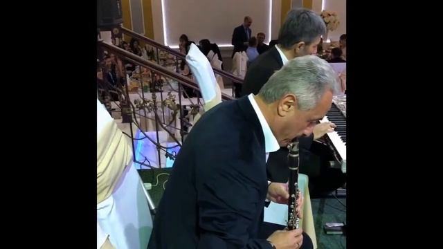 Геннадий Манасян кларнет - Танцевальное попурри + Мелодия Новика 2021 смотреть онлайн