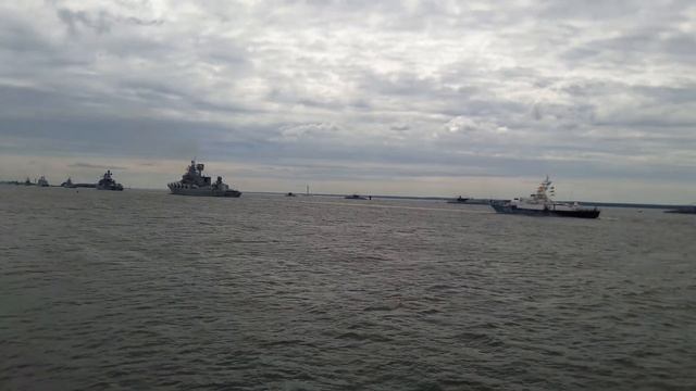 День ВМФ России (Кронштадт) - проход кораблей балтийского флота смотреть онлайн