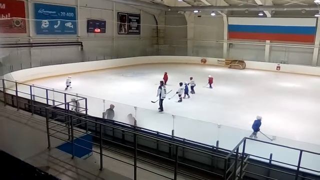 Тренировка хоккеистов 3-7 лет. Г. Краснокамск 16.07.17. смотреть онлайн