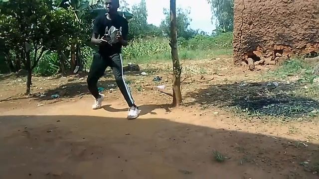 Latin Lacoo by Eddy Wizzy music dance video by The Uganda Zzina Kids best dance crew in Gulu смотреть онлайн