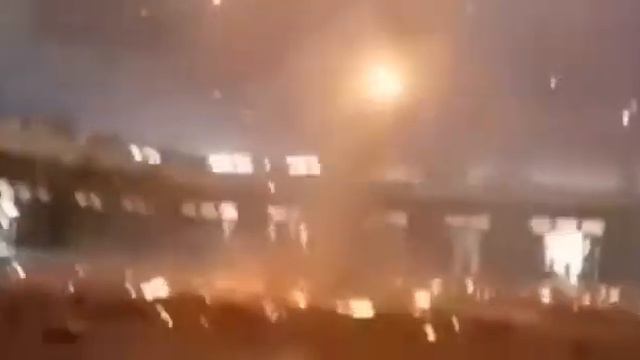 ⚡️Появились кадры, снятые внутри Большой мечети. 19 октября 2022 г. смотреть онлайн