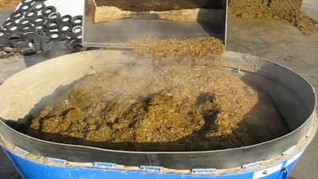 Farm Demo 420 cu/ft Patz M-1100 TMR Feed Mixer - Your Cows Will Thank You! смотреть онлайн