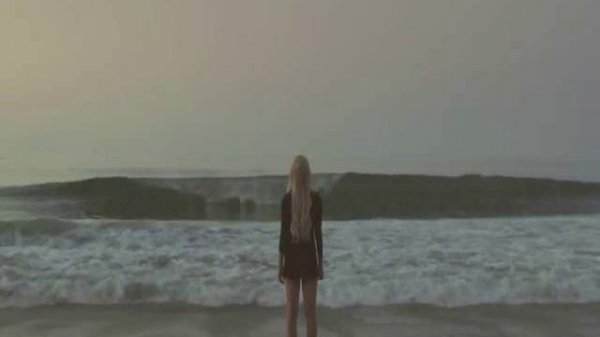 Lindsay Lohan - A Beautiful Life (Music Video)