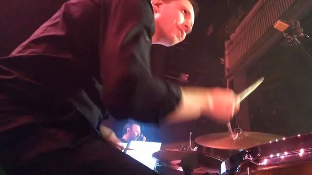 Wojtek Fedkowicz- Drum Cam- fragment z koncertu Kuby Badacha смотреть онлайн