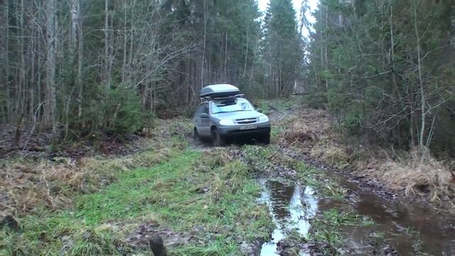 Chevrolet Niva на цепях противоскольжения смотреть онлайн