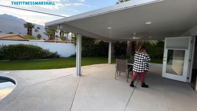 SURPRISE DREAM VACATION (STAYING IN A MILLION DOLLAR HOME) смотреть онлайн