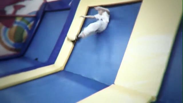 Крутые прыжки на батутах. смотреть онлайн