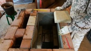 Подробная кладка печи 4х3.5 кирпича: отопительный щиток с колпаками и варочная плита.