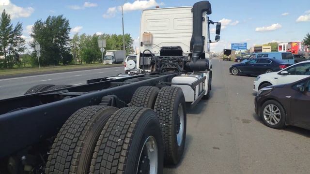 Запускаем двигатель КамАЗа 65207 который сейчас поедет на установку кузова! смотреть онлайн