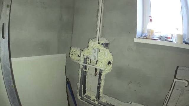 Встраиваем в стену смеситель душевую стойку E.C.A.. Экономим пространство душевой. смотреть онлайн