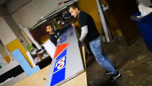 Новая вывеска Autodistribution Cargo Parts смотреть онлайн