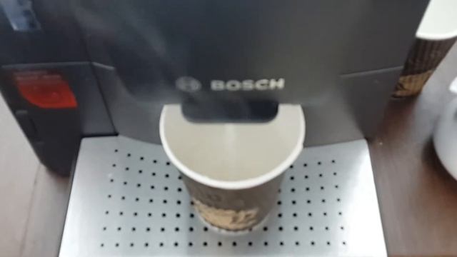 Bosch Verocafe Lattepro - Making Macchiato