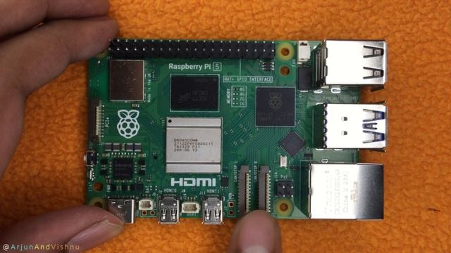 Raspberry Pi 5 Unboxing & Overview смотреть онлайн