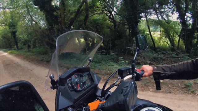 Suzuki V-Strom 650 Review | Best Adventure Bike Under £9000 смотреть онлайн