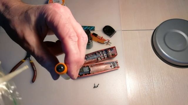 Ремонт машинки для стрижки волос компактная Valera. смотреть онлайн