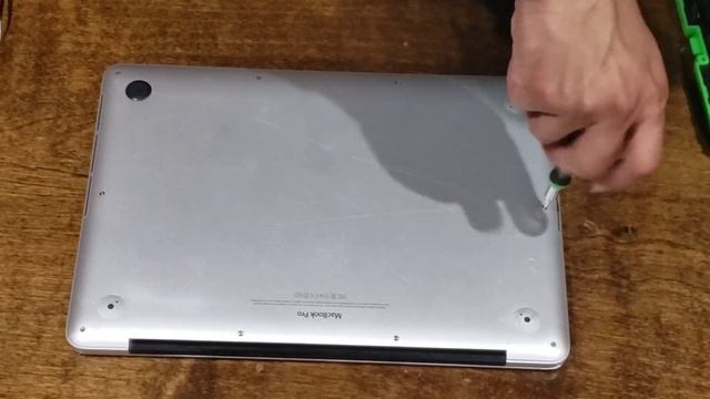 Late 2012 Macbook pro 13 inch SSD Upgrade смотреть онлайн