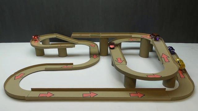 DIY Magic track для magic машинок из картона смотреть онлайн