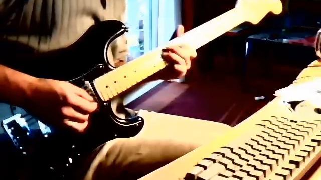 Fender US Std Stratocaster (1987) 59-Blues смотреть онлайн