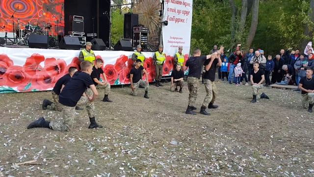 КВП ДИИТ Выступление с элементами рукопашного боя "Пасіка Сірка 2019" смотреть онлайн