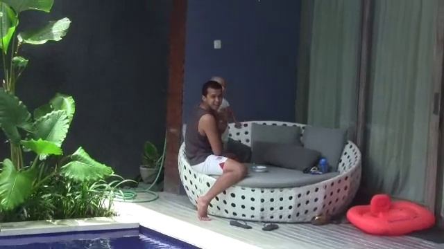 Grove-Umalas-Bali смотреть онлайн