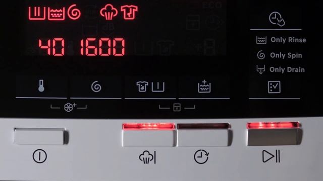 AEG - Serie 8000 - Il Guardiano Delle Tue Camicie Delicate