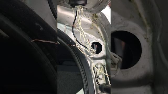 What kind of insane wiring is this? смотреть онлайн